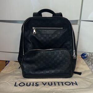 Louis Vuitton Backpack Onyx
Damier Infini Embossed Black
